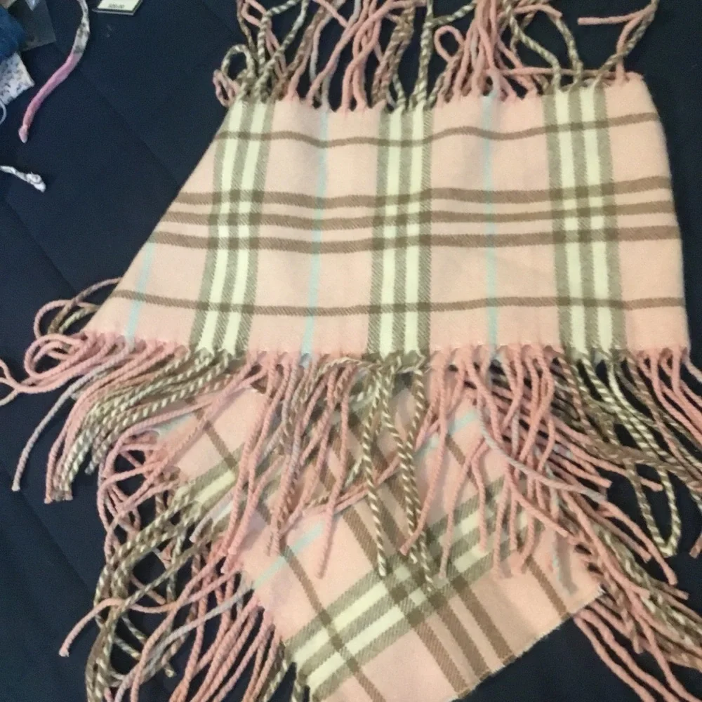 Authentic Burberry London RARE Cashmere Nova Check “HAPPINESS “Pink Fringe Scarf